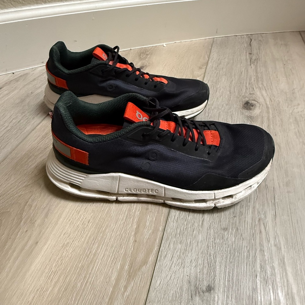 On Running Women’s Black and Red Sneakers